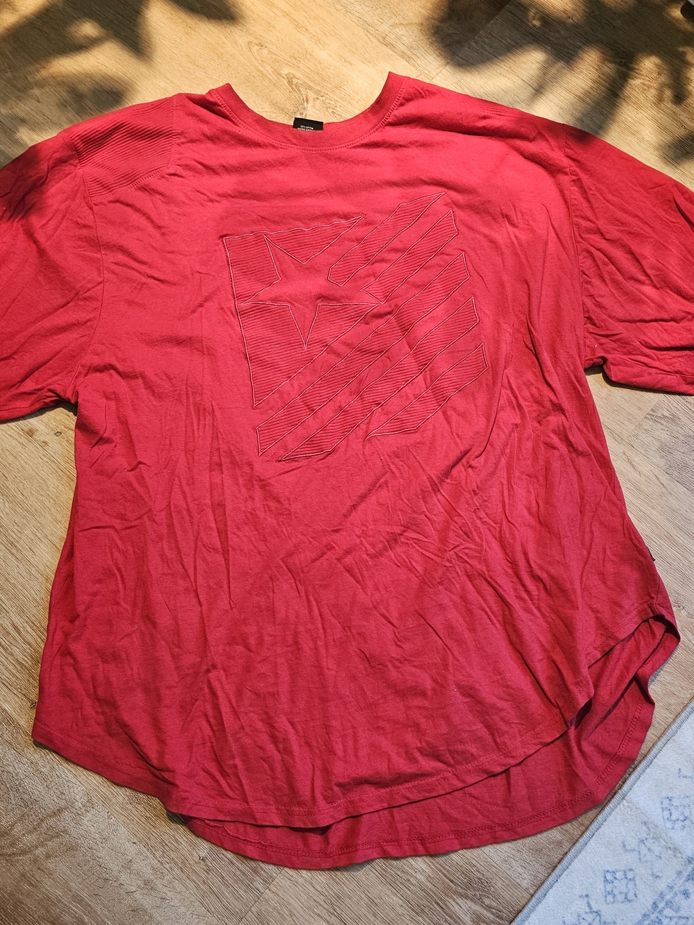 vintage Y2K-era Southpole Authentic Collection red graphic t-shirt mens 6xl